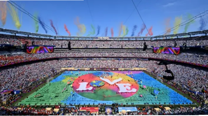 2026世界杯达拉斯赛场以其独特的巨蛋式设计成为焦点，但观赛体验背后隐藏着多重挑
